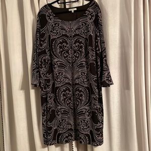 Black and cream dress size 24W.